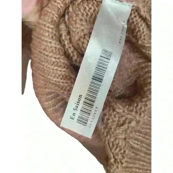 En Saison
Gemma Cable Knit Crew Neck Long Sleeve
Sweater Size Small NWT - Picture 12 of 12